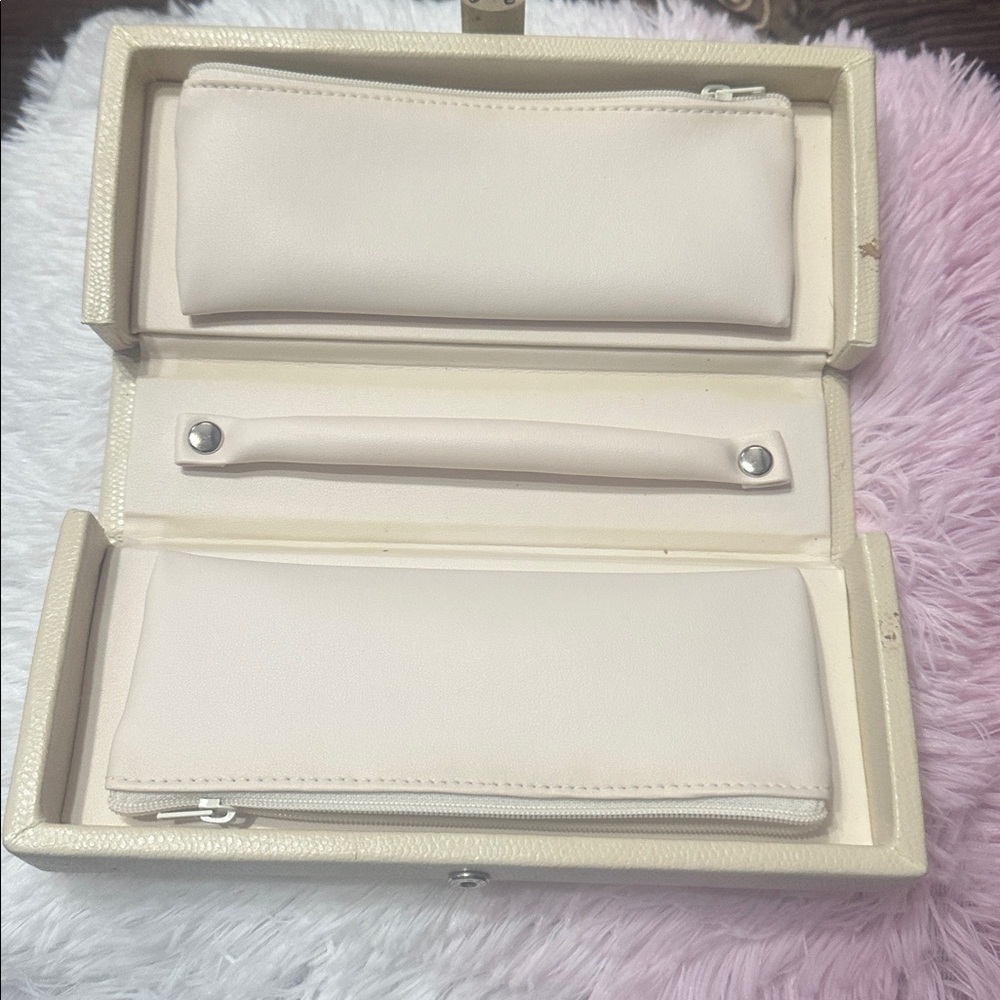 Cream Rectangular Jewelry Box
